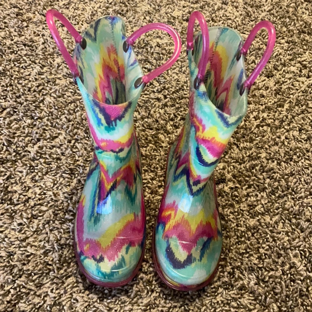 New little girl rain boots